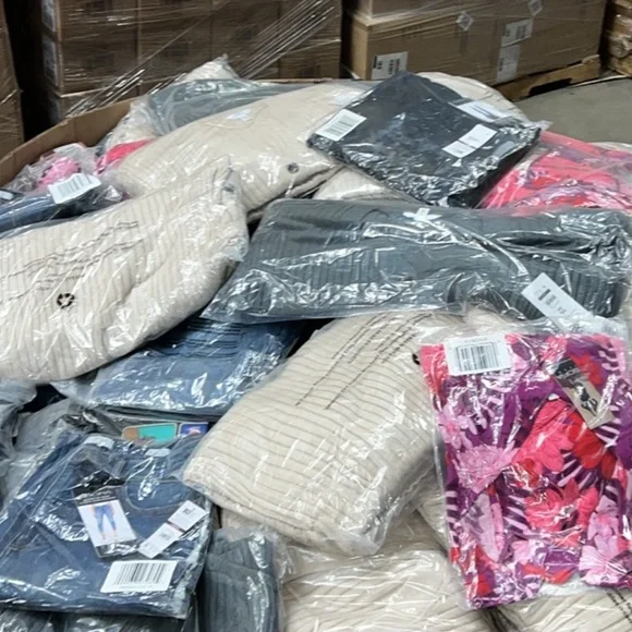 Wholesale Women's clothing pallets - Image 2