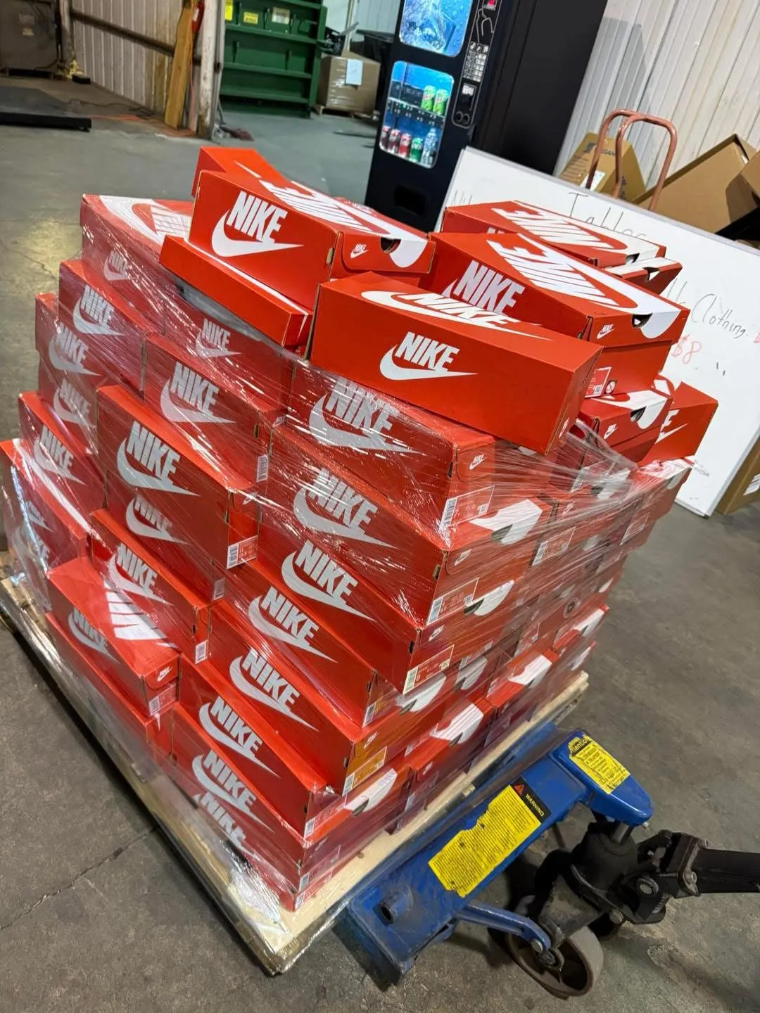 Brand New Nike shoes pallet